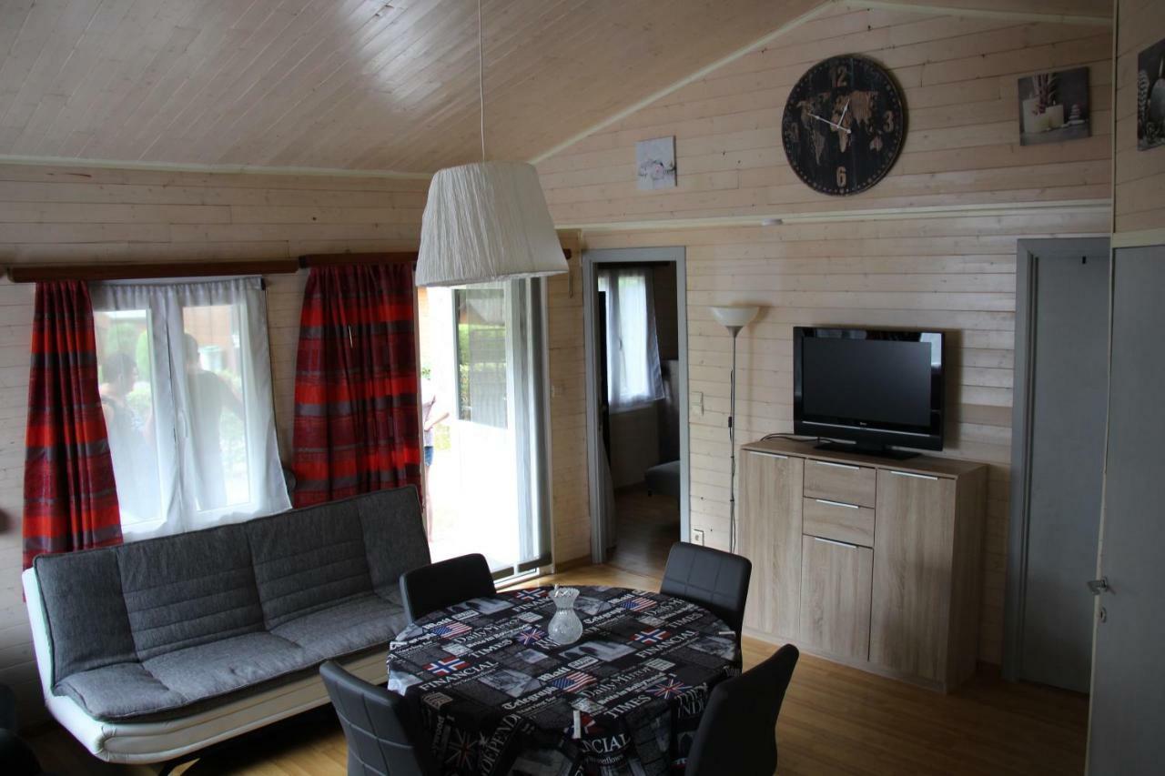 Chalet Les Brulins Hotel Resteigne Luaran gambar